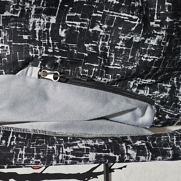 The North Face Graphic Design Zip Jacket Size Large - Picture 5 of 8